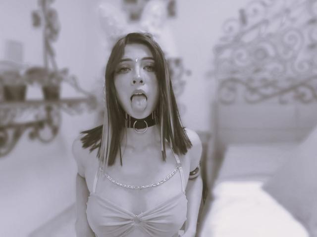 HellenBells - Live sex cam - 24904769