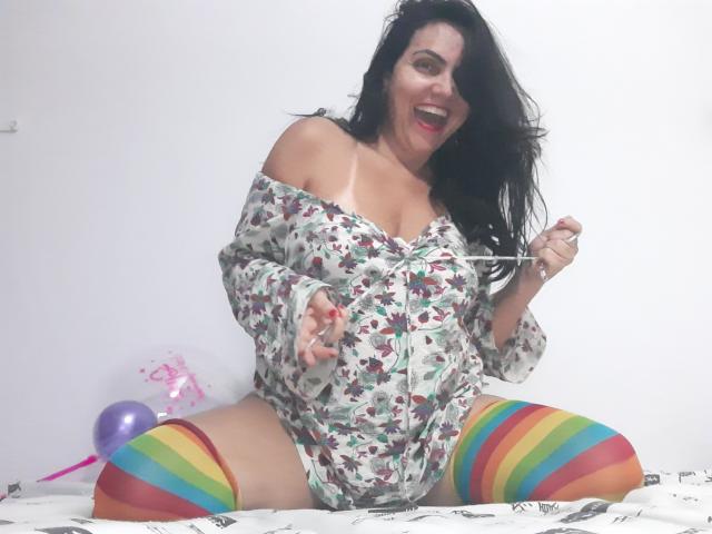 PammyBurnher - Live sex cam - 24906793