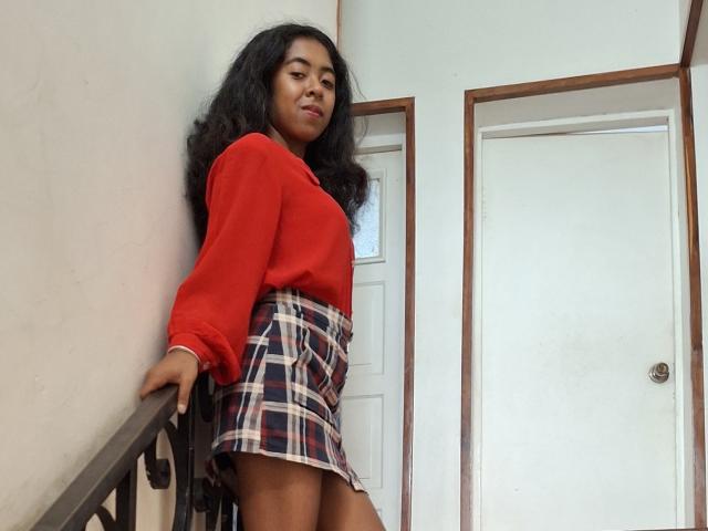 LaeticiaPink - Sexe cam en vivo - 24911229