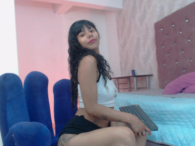 StormyWetsBluk - Live sexe cam - 24917037