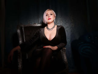 NicoleDomme - Live porn &amp; sex cam - 24923653