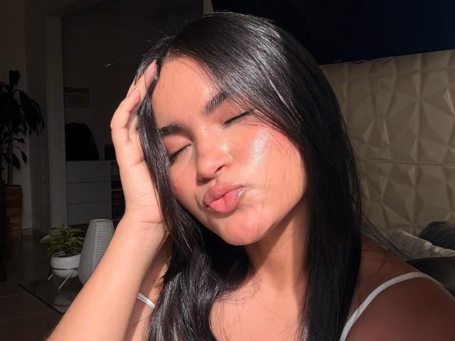 MiiaPalmer - Live Sex Cam - 24925465