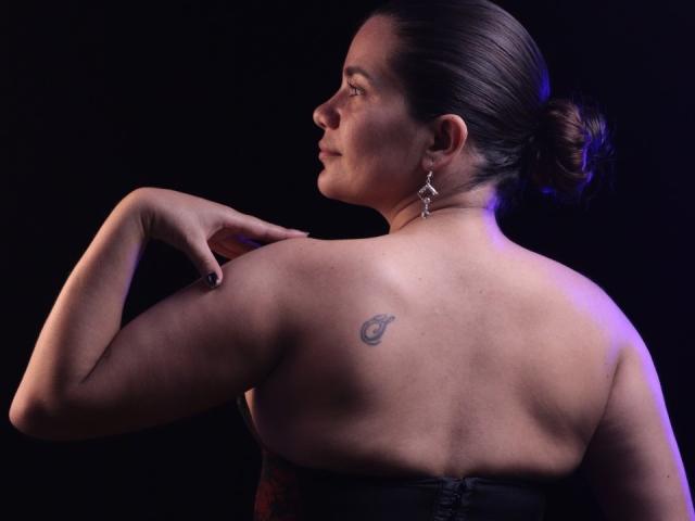 BulmaHot - Camera khiêu dâm &amp; quyến rũ trực tiếp - 24930949