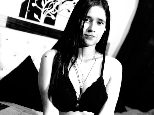 AmyMersh - Live sex cam - 24939681