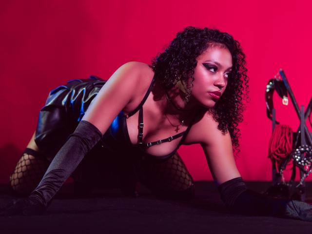 EmilyThonsoon - Sexe cam en vivo - 24942513