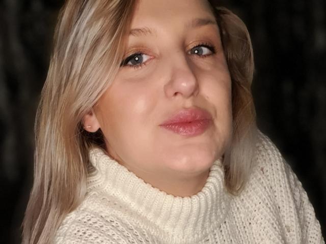 MayaTrainor - Live Sex Cam - 24949497