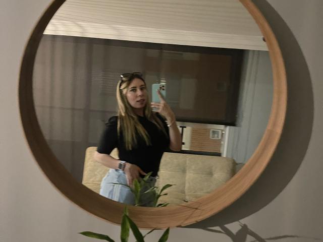 JennyLawry - Live sex cam - 24957013
