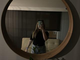 JennyLawry - Live Sex Cam - 24957025