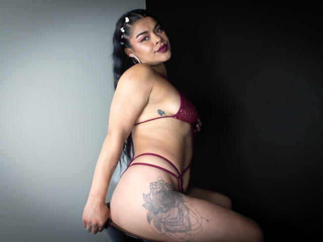MiahbelleE - Live sex cam - 24957149