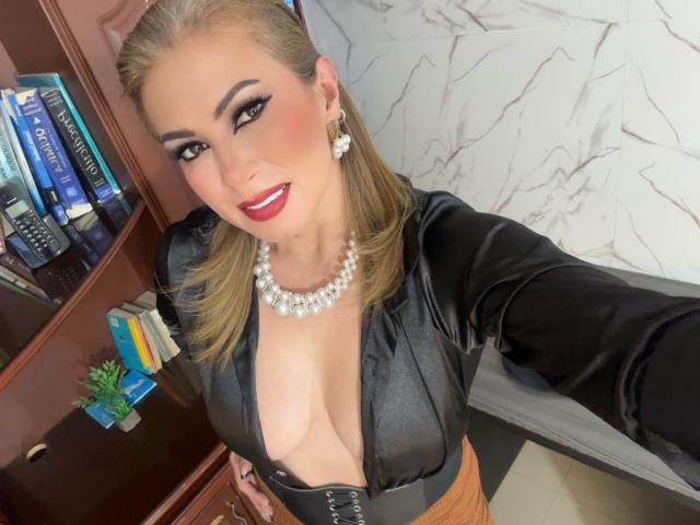 MisseScarleth - Live porn &amp; sex cam - 24961309