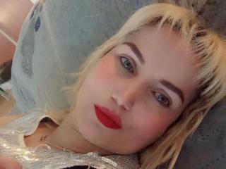 GiuliaAddams - Live sex cam - 24966609