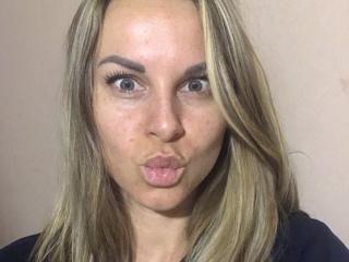 BelleLisaG - Live sex cam - 24976245