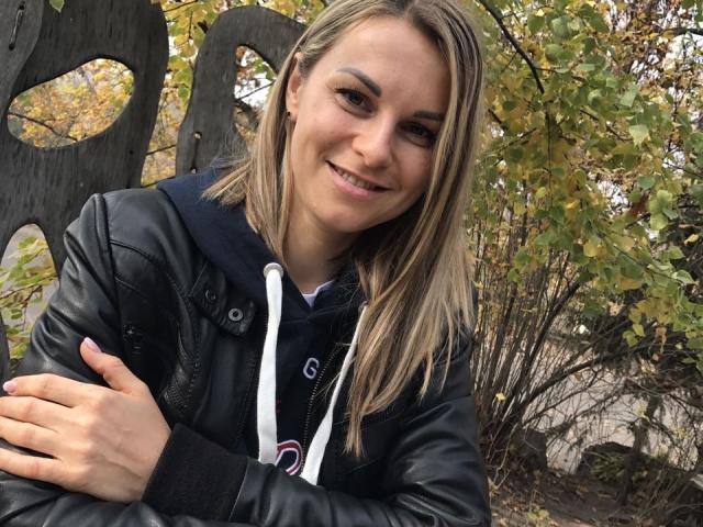BelleLisaG - Live porn &amp; sex cam - 24976325
