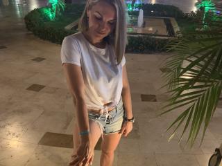 BelleLisaG - Sexe cam en vivo - 24976381