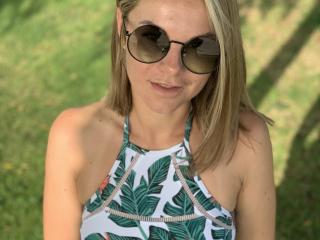 BelleLisaG - Sexe cam en vivo - 24976397