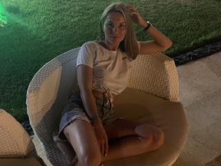 BelleLisaG - Live sex cam - 24976425