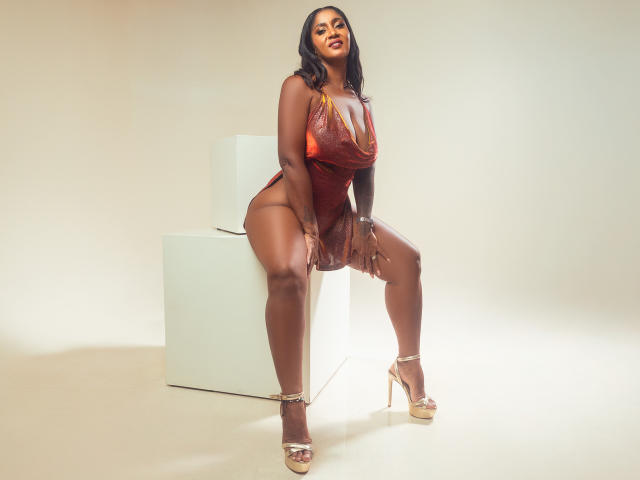 CristinaWillis - Sexe cam en vivo - 24990349