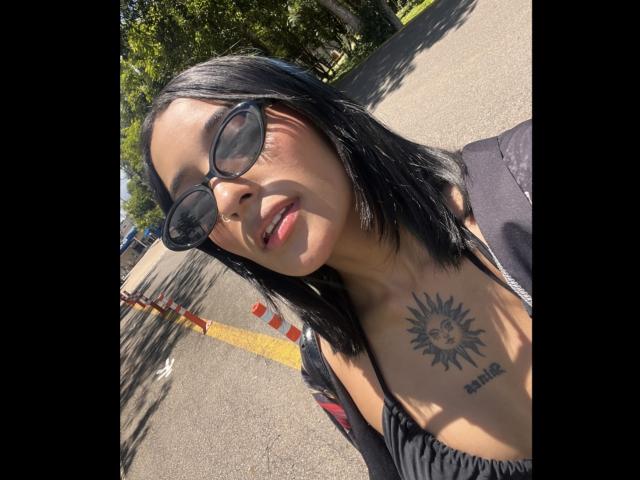 SalomeMille - Live porn &amp; sex cam - 24990481