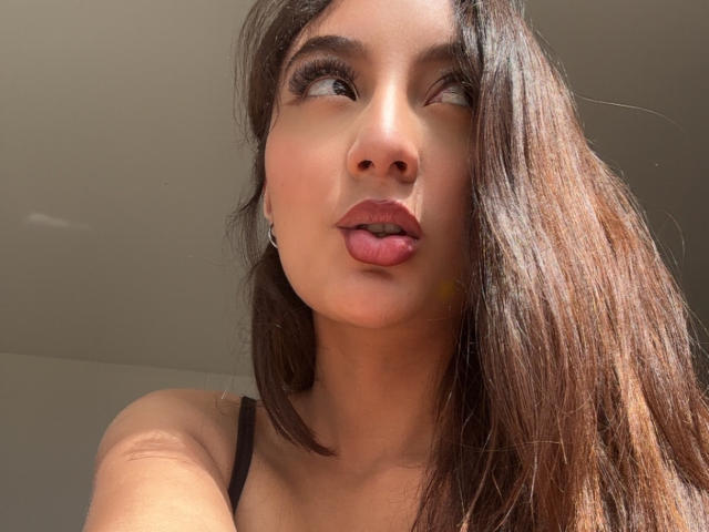 DianaFernandezz - Live sex cam - 24996441