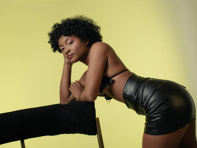 AikoTutsumi - Live sex cam - 24997425