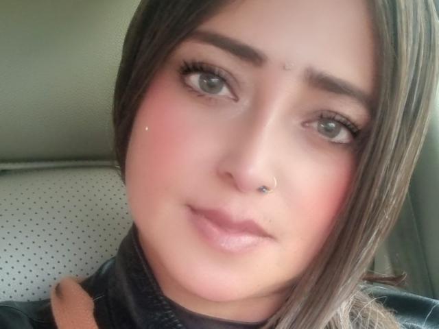 AlessadraJones - Live porn &amp; sex cam - 24999133