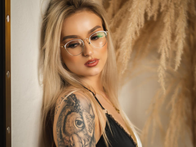 SarahRousen - Live Sex Cam - 25000637