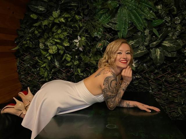 LyssaRou - Live sexe cam - 25001525