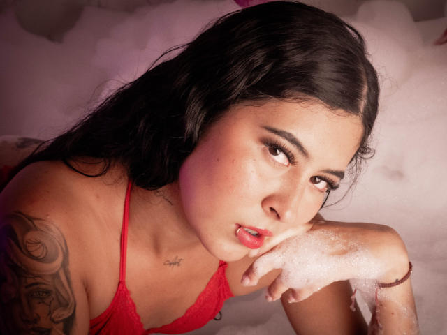 NicoleCollins - Live sex cam - 25010365