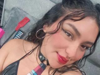 IsisLauneth - Live Sex Cam - 25011073