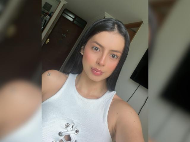 IsabellaJames - Live sex cam - 25011197