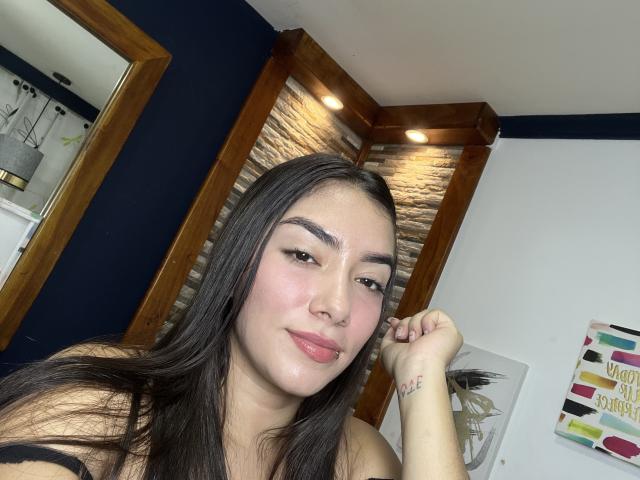SharonKlart - פורנו בשידור חי ומצלמת סקס - 25011325