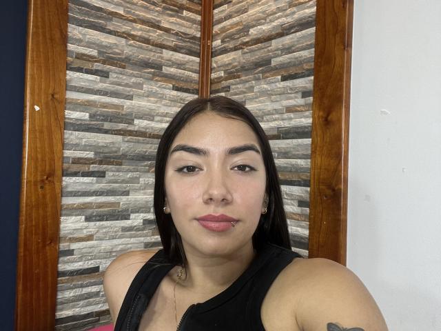 SharonKlart - Live porn &amp; sex cam - 25011537