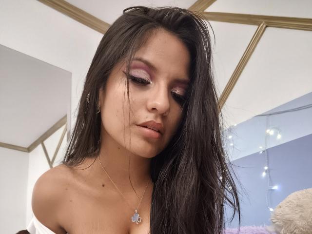 LailaBarker - Live Sex Cam - 25012445