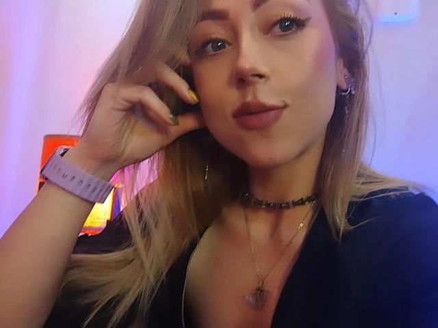 DouceKhrystine - Sexe cam en vivo - 25020589