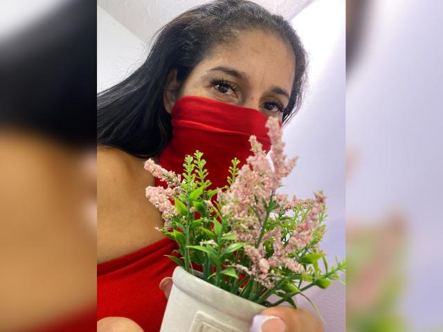 KiraTaleb - Live sex cam - 25022761