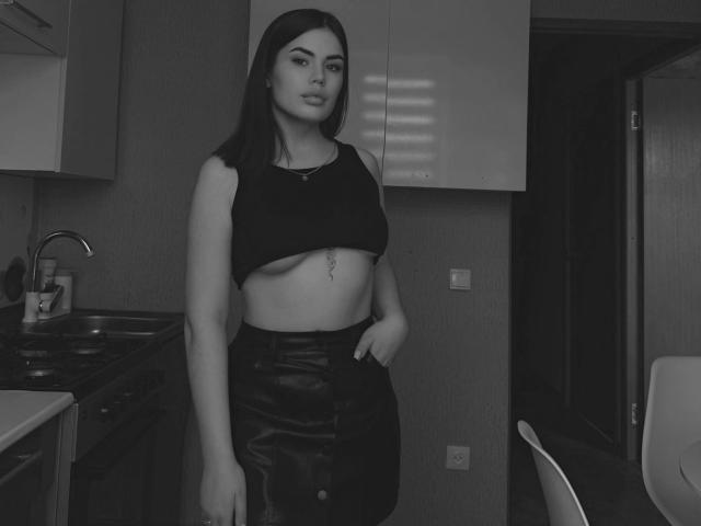 PanteraBess - Live sex cam - 25023273