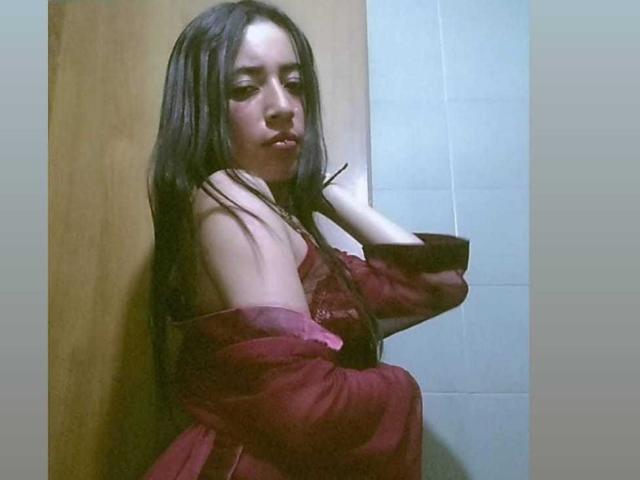 SophiiaFerrero - Sexe cam en vivo - 25024321