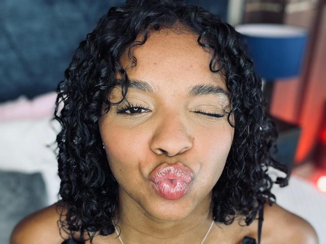 LisaMendez - Live sex cam - 25028533