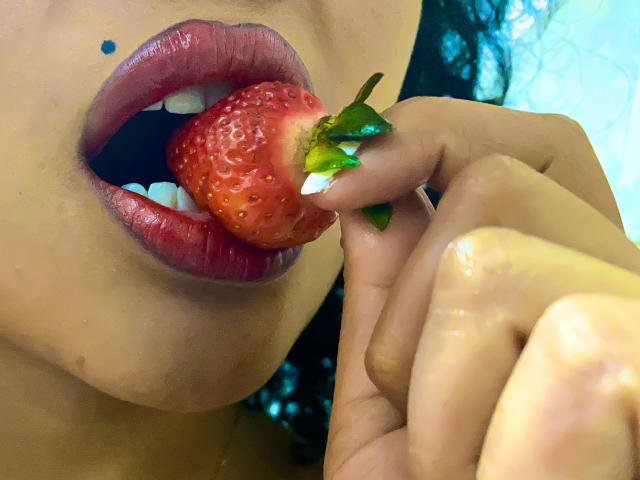 SophieSonyas - Live porn &amp; sex cam - 25029633