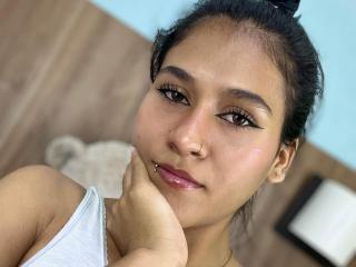 AnnieDarling - Live porn &amp; sex cam - 25032921