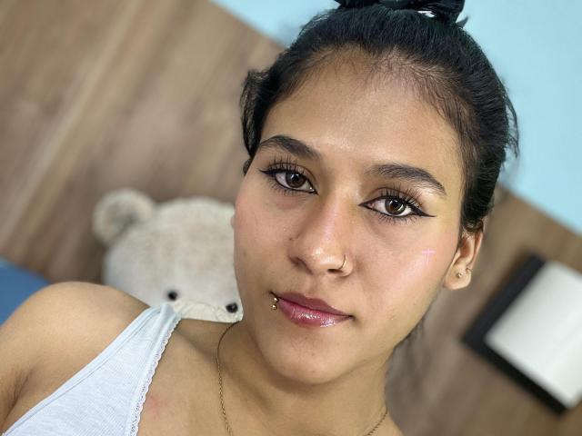 AnnieDarling - Live sex cam - 25032949