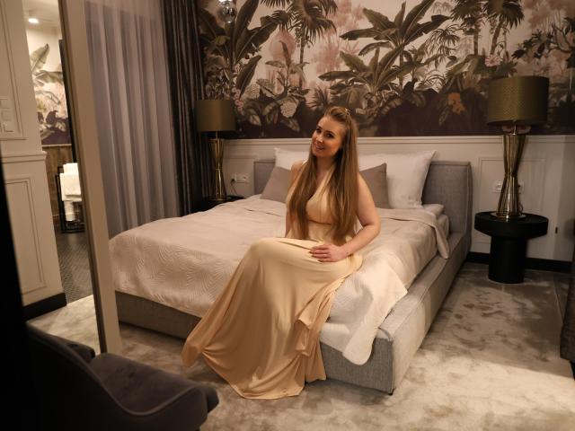 DesireAlena - Live sex cam - 25034085