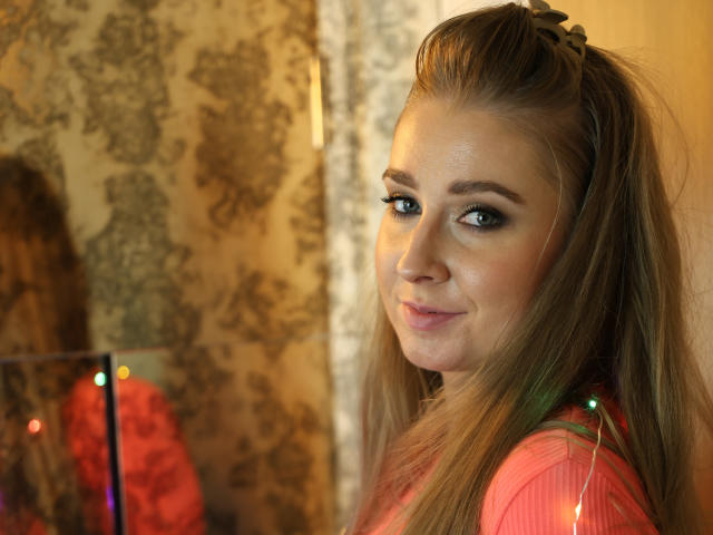 DesireAlena - Live sex cam - 25034181