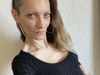 DaneeSoHot - Sexe cam en vivo - 25036769