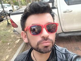 TonyGlams - Sexe cam en vivo - 25039229