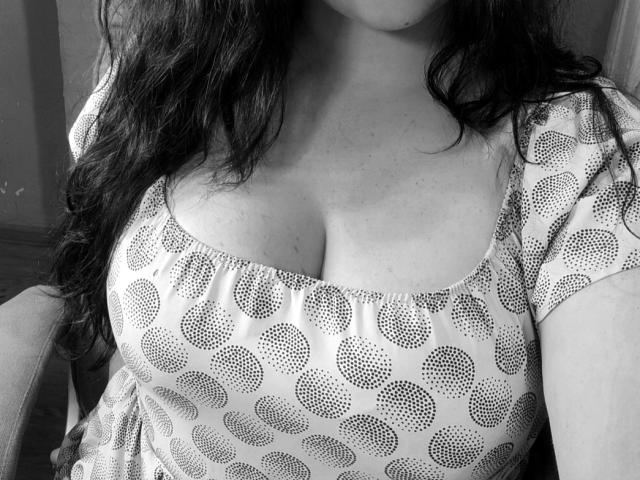 EricaLaLovely - Live sex cam - 25049209