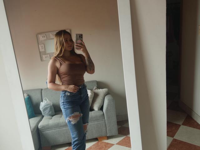 NatSorian - Live sex cam - 25051537