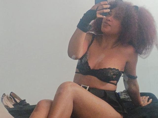 DalilaHeinz - Sexe cam en vivo - 25053089