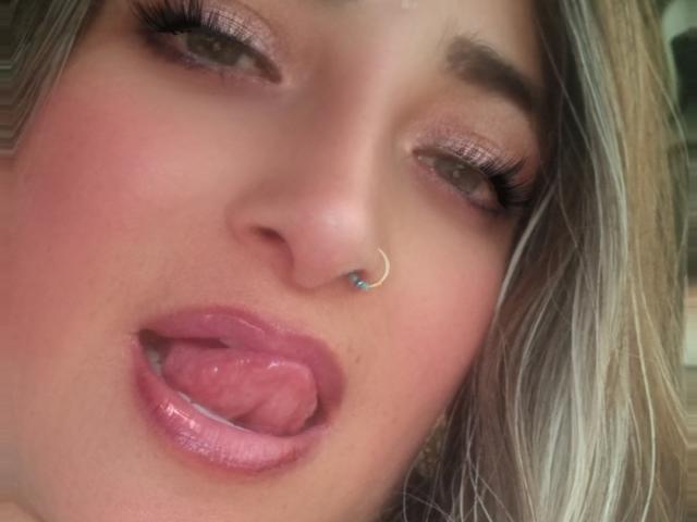 AlessadraJones - Sexe cam en vivo - 25054177