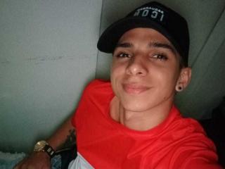 HottLoverGuy69 - Sexe cam en vivo - 25054633